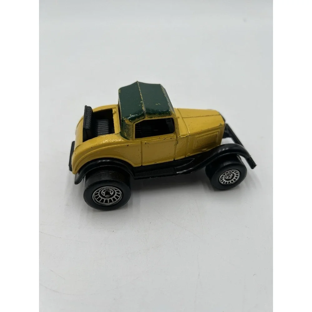 Vintage Ford Model A Roadster Yellow w/ Green Top Tootsie‎ Toy Made IN USA